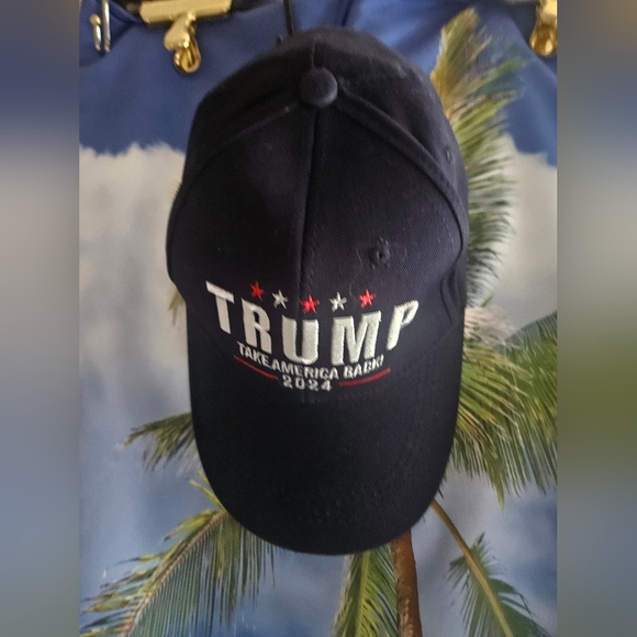 TRUMP HAT RED WHITE AND NAVY BLUE, TAKE AMERICA BACK 2024 NWOT - Picture 1 of 7